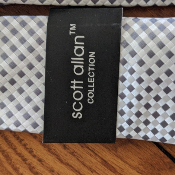 Ties - Picture 2 of 4